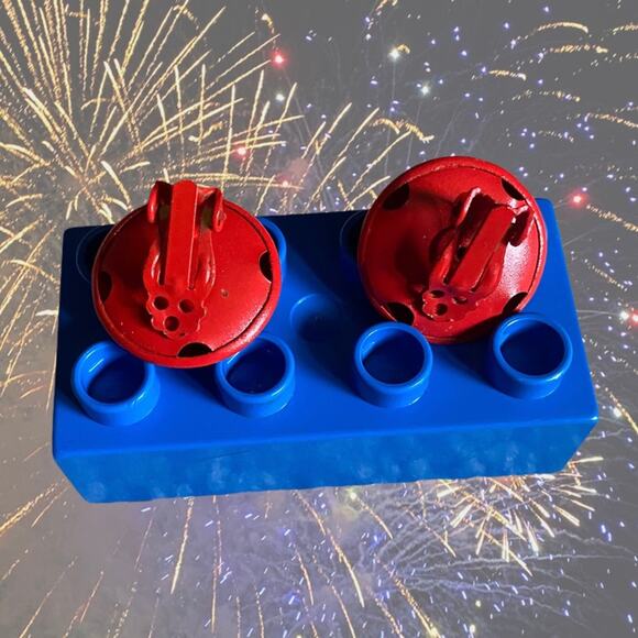 Vintage Costume Jewelry 3 Necklaces and 1 pair of clip-on earrings 4-pc Bundle - Picture 6 of 15